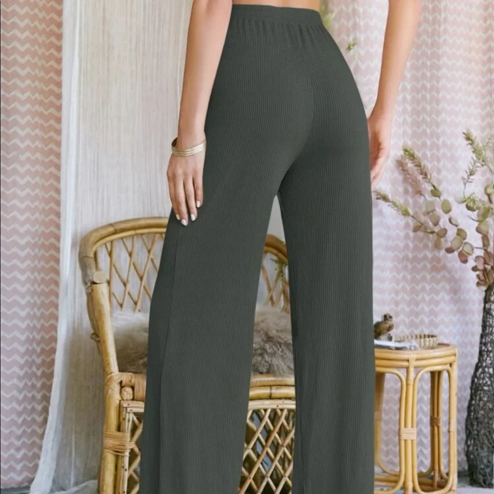 Wide leg pants - Picture 1 of 3